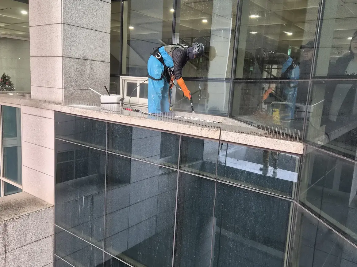 서구 광천동 건물 복도·대기 동선 야간 위생청소 사례 - 행진크린