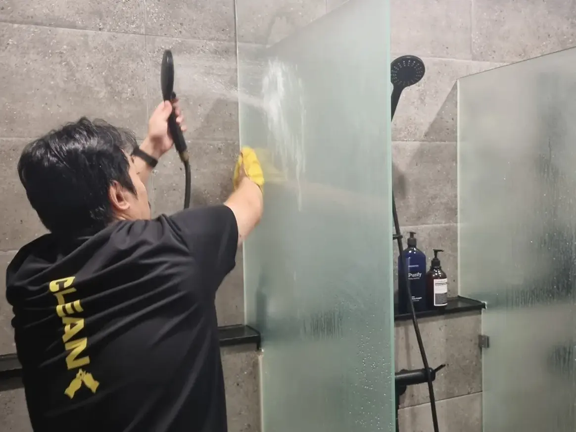 동구 계림동 헬스장 복도·대기 동선 야간 위생청소 사례 - 행진크린